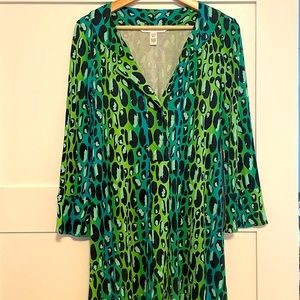 2011 Diane Von Furstenberg 100% silk.  Size 4